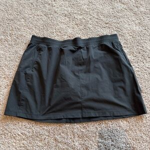 KUHL Black Skort with Pockets Size XL